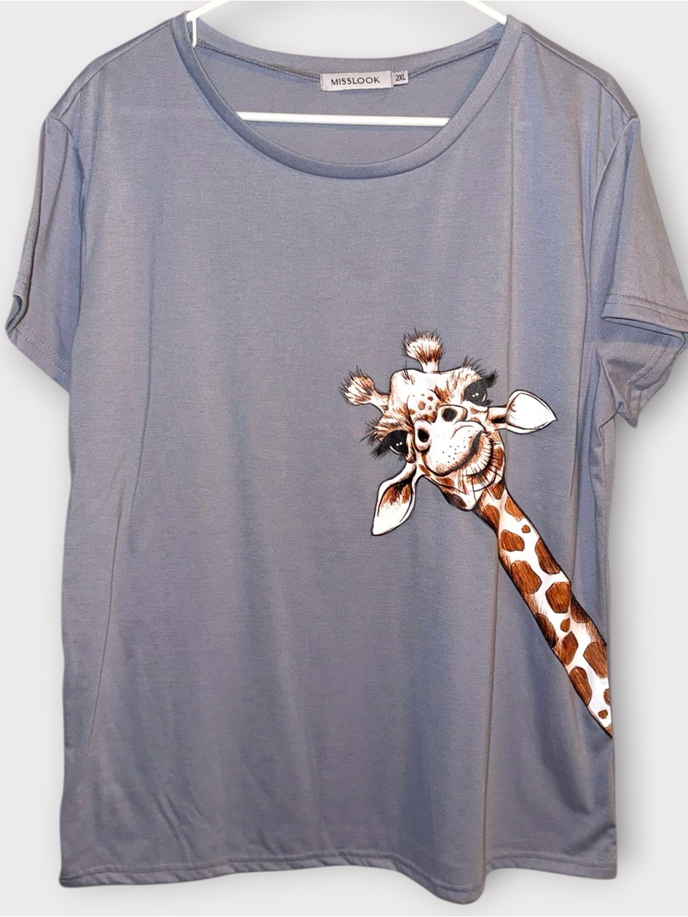 🌺MISSLOOK Light Gray Tee with Playful Giraffe Print
